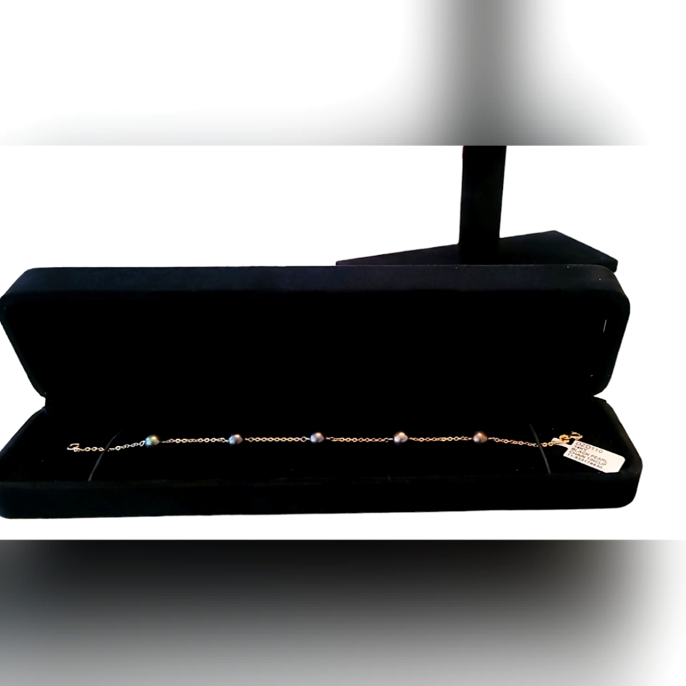 Real Freshwater Black Pearl Tincup Bracelet in 14-Karat Solid Yellow Gold - Picture 3 of 5